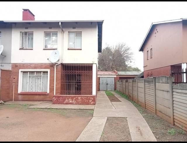 3 BEDROOM HOUSE FOR SALE IN VANDERBIJLPARK CW 6